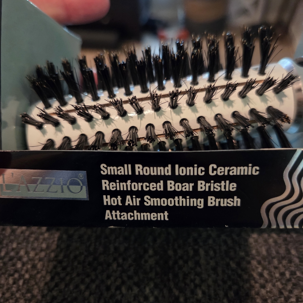 L'Azzio Small Round Ionic Ceramic Hot Air Smoothing Brush Attachment